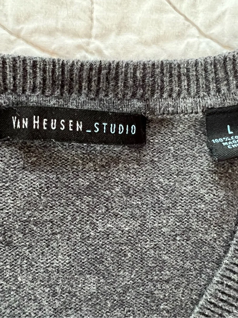Van Heusen Charcoal V-Neck Argyle Cotton Sweater Vest Classic Preppy GQ